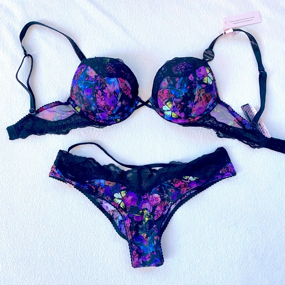 VS Rare 2 Piece Set Very Sexy Bombshell Miraculous Bra 32B + Small Thong Panty